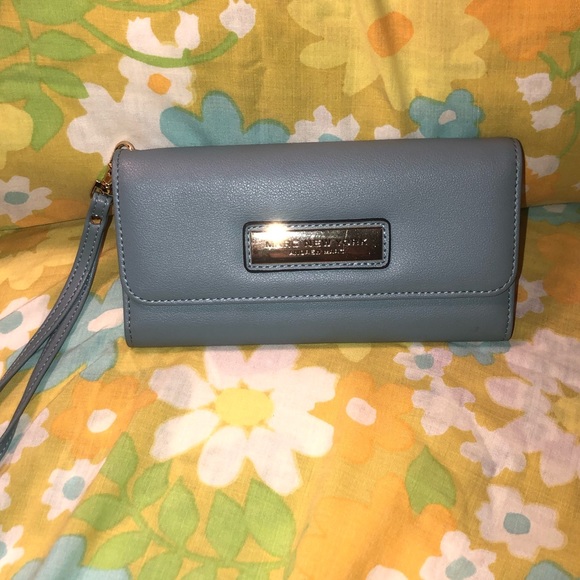 !!Marc New York!! Wallet - Picture 2 of 9